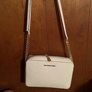 Michael kors crossbody